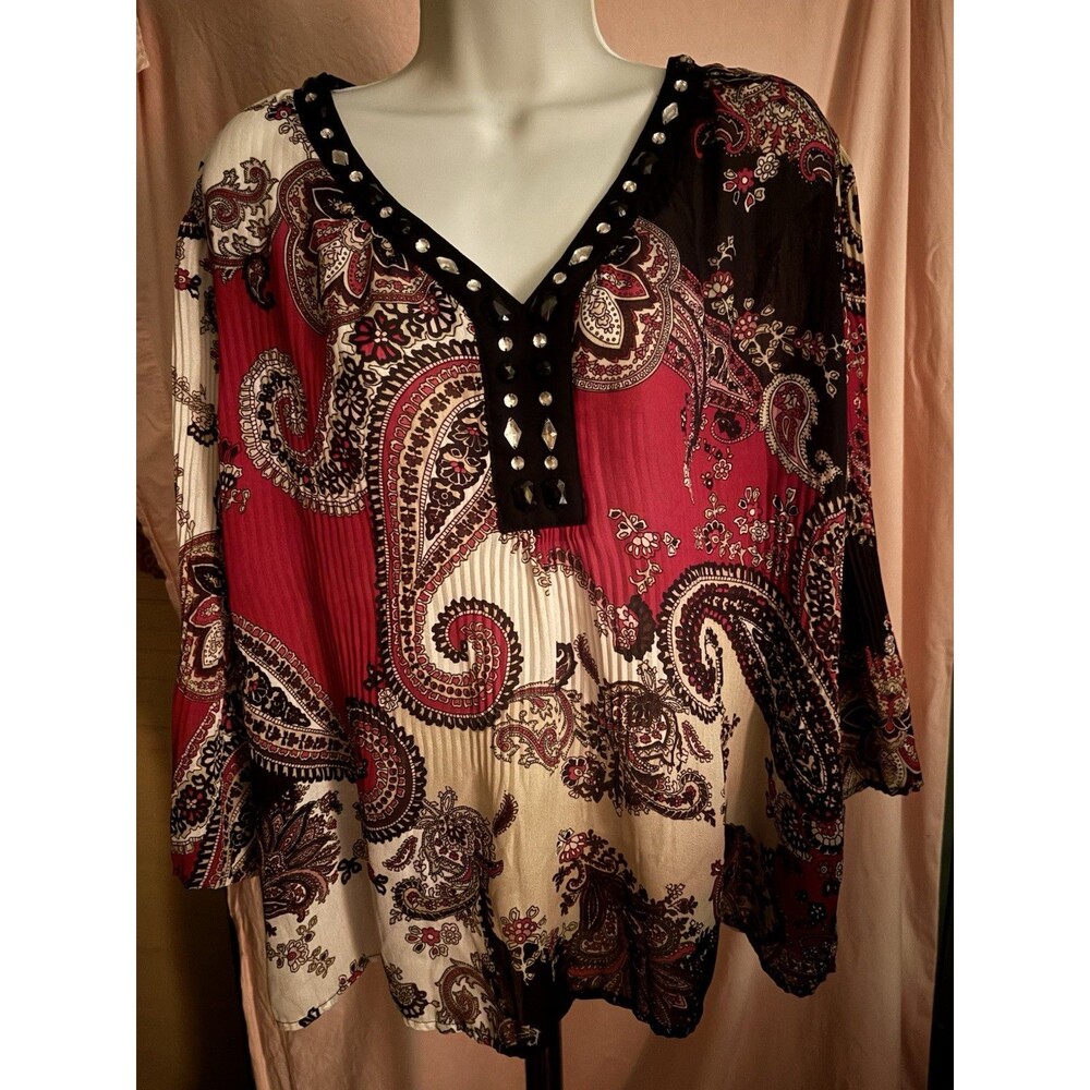 Signature Larry Levine Size M Women’s Paisley Rhinestone Tunic Blouse 48” Bust